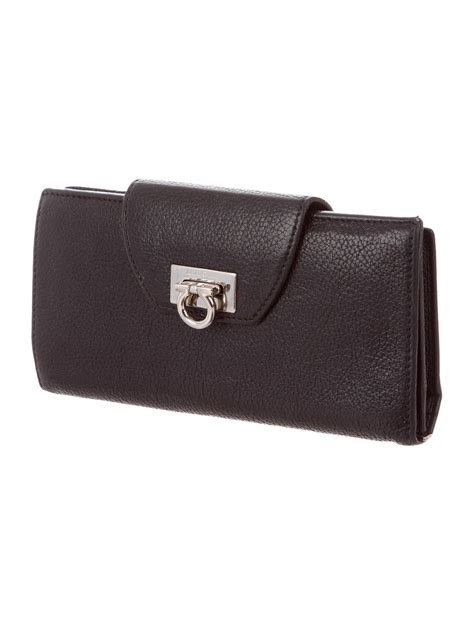 ferragamo wallet better to buy online or in store|ferragamo wallet women.